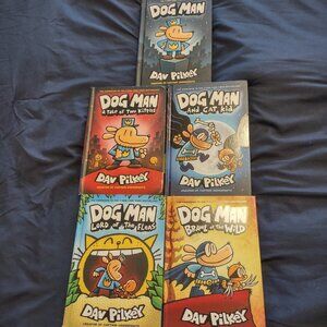 5 used Dogman books by Dav Pilkey. (set 1)